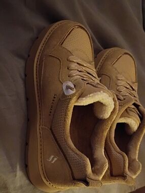 Skechers Women's Tan Lace-Up Cozy-Lined Sneakers